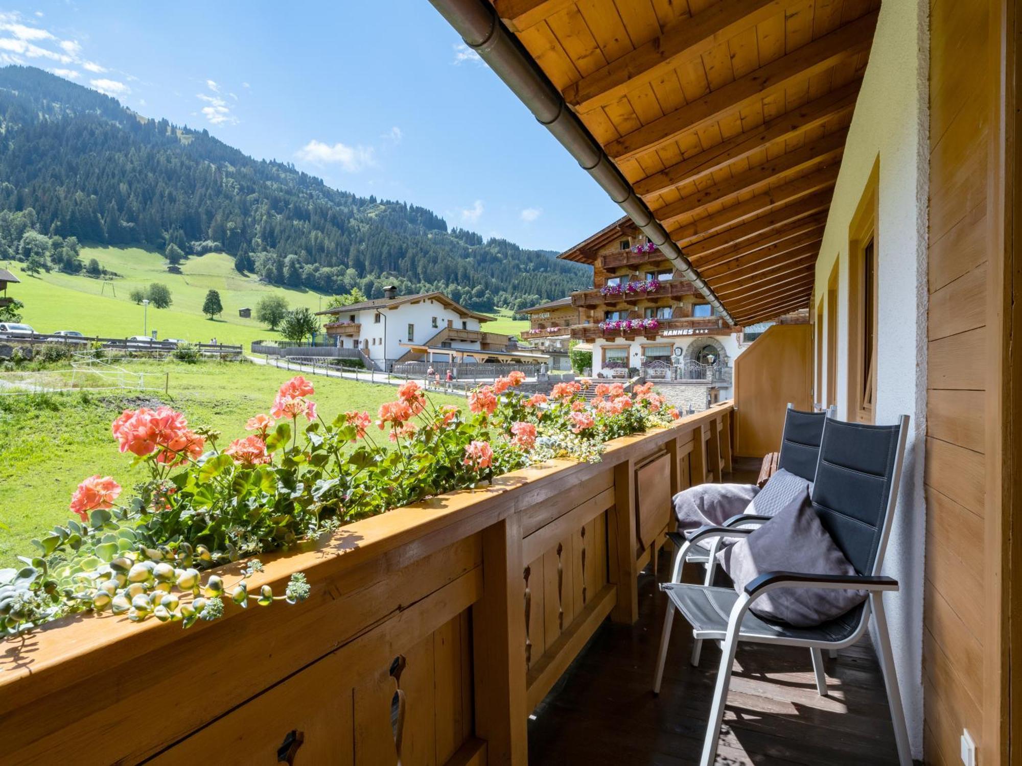 Haus Daniela Hotell Wildschoenau Exteriör bild